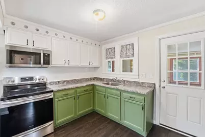 209 Adams St, Agawam, MA 01001 - Photo 10