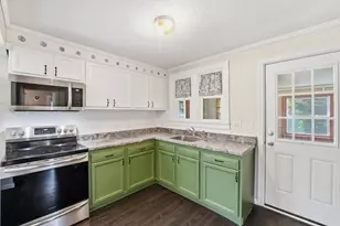 209 Adams St, Agawam, MA 01001 - Photo 10