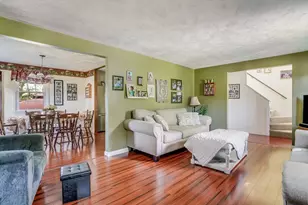 54 Maplewood Ave, Methuen, MA 01844 - Photo 4