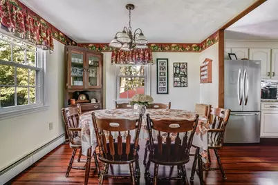 54 Maplewood Ave, Methuen, MA 01844 - Photo 10