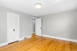 92 Gladeside Ave, Boston, MA 02126 - Photo 10