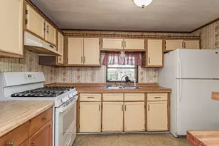 39 Friendship Dr, West Bridgewater, MA 02379 - Photo 14