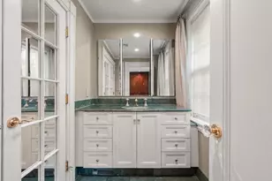 13 W Cedar St, Boston, MA 02108 - Photo 34