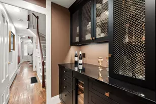 13 W Cedar St, Boston, MA 02108 - Photo 16
