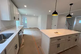 39 Lincoln St, Webster, MA 01570 - Photo 6