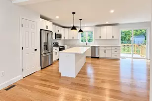 39 Lincoln St, Webster, MA 01570 - Photo 2
