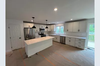 39 Lincoln Street #B, Webster, MA 01570 - Photo 4
