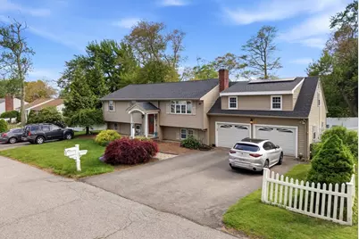 18 Harding St, Milford, MA 01757 - Photo 2