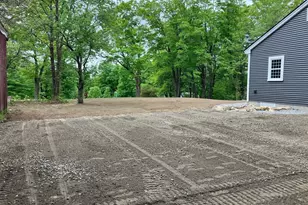 35 West St, Petersham, MA 01366 - Photo 20