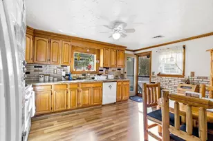 33 Quincy St, Holbrook, MA 02343 - Photo 22