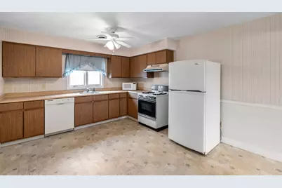 70 North Court #f, Fall River, MA 02720 - Photo 6