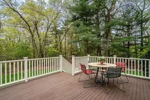 8 Hawthorne Rd, Winchester, MA 01890 - Photo 4