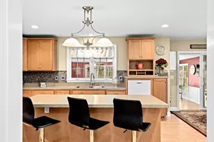 13 King Philip Way, Freetown, MA 02717 - Photo 8