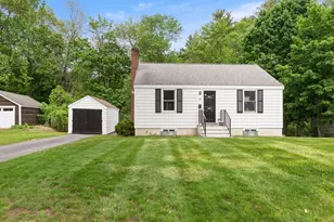 84 Crest Rd, Lynnfield, MA 01940 - Photo 2