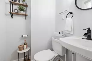 16 Bay State Rd, Worcester, MA 01606 - Photo 10