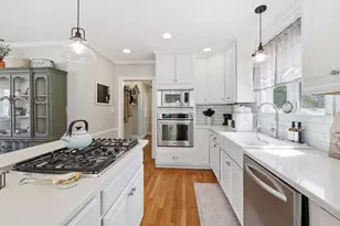 16 Bay State Rd, Worcester, MA 01606 - Photo 20