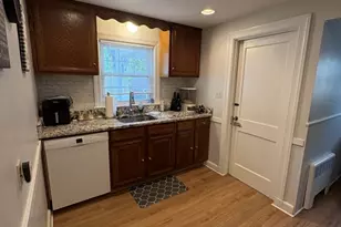 1517 Centre St, Boston, MA 02132 - Photo 18
