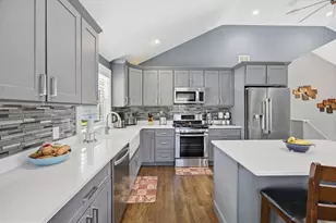 2 Paradise Ln, Haverhill, MA 01830 - Photo 8