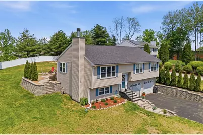 2 Paradise Ln, Haverhill, MA 01830 - Photo 2
