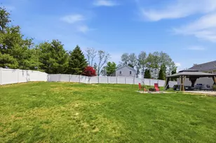 2 Paradise Ln, Haverhill, MA 01830 - Photo 32