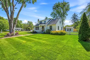 106 Sherry St, Northbridge, MA 01588 - Photo 1