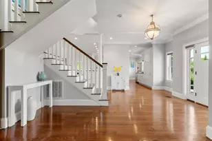 22 Crooked Ln, Manchester by the Sea, MA 01944 - Photo 2
