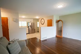 390 Upland St, New Bedford, MA 02745 - Photo 6