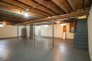 390 Upland St, New Bedford, MA 02745 - Photo 10