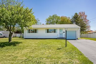 390 Upland St, New Bedford, MA 02745 - Photo 1