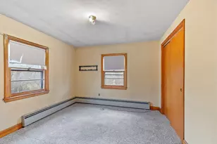 1064 Lakeview Ave, Dracut, MA 01826 - Photo 10
