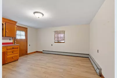 1064 Lakeview Ave, Dracut, MA 01826 - Photo 24