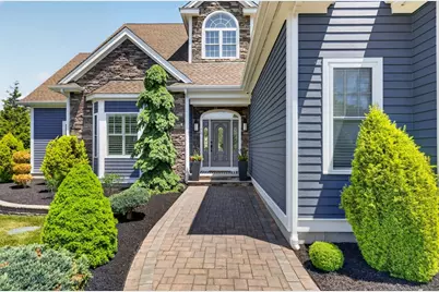 70 Sycamore Ln, Westport, MA 02790 - Photo 2