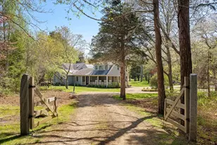 15 Tamarack Ln, Oak Bluffs, MA 02557 - Photo 2