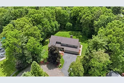 27 Lady Slipper Cir, Westfield, MA 01085 - Photo 6