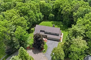 27 Lady Slipper Cir, Westfield, MA 01085 - Photo 6