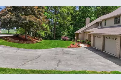 27 Lady Slipper Cir, Westfield, MA 01085 - Photo 8