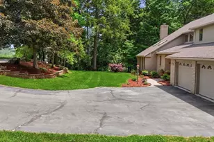 27 Lady Slipper Cir, Westfield, MA 01085 - Photo 8