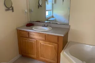 1 Jefferson Ct, Uxbridge, MA 01569 - Photo 8