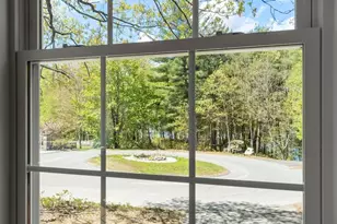 22 Benoit Rd, Pelham, NH 03076 - Photo 10