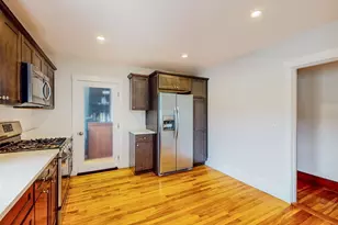 20 Harrington St, Watertown, MA 02472 - Photo 4