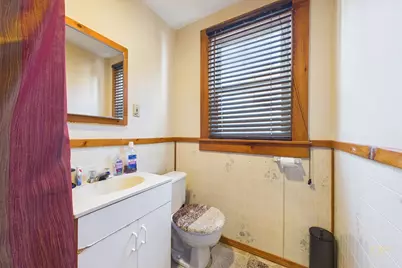 131 Whitman St, New Bedford, MA 02745 - Photo 12