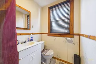 131 Whitman St, New Bedford, MA 02745 - Photo 12