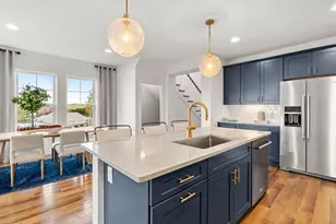 68 E Pt Dr, East Providence, RI 02916 - Photo 8