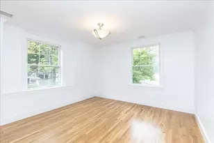 247 Hale St, Beverly, MA 01915 - Photo 12