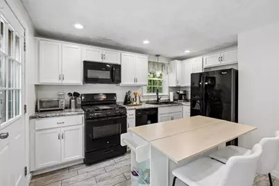90 Comet, Methuen, MA 01811 - Photo 10