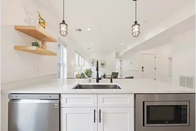 64 Derby #4, Somerville, MA 02145 - Photo 6