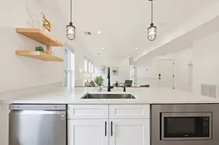 64 Derby, Somerville, MA 02145 - Photo 6