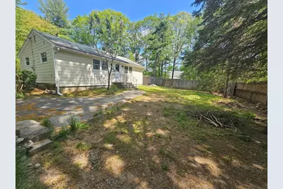 37 Fairchild Dr, Holden, MA 01520 - Photo 4