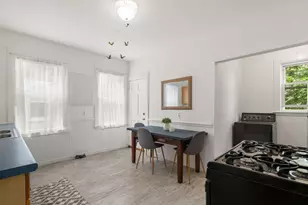 7 Sumner St, Boston, MA 02125 - Photo 16