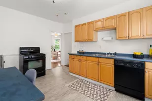 7 Sumner St, Boston, MA 02125 - Photo 14